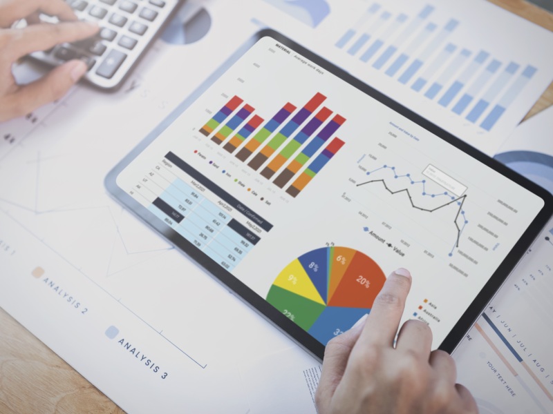 Smart BCom: Bridging Tradition and Technology in Commerce Education